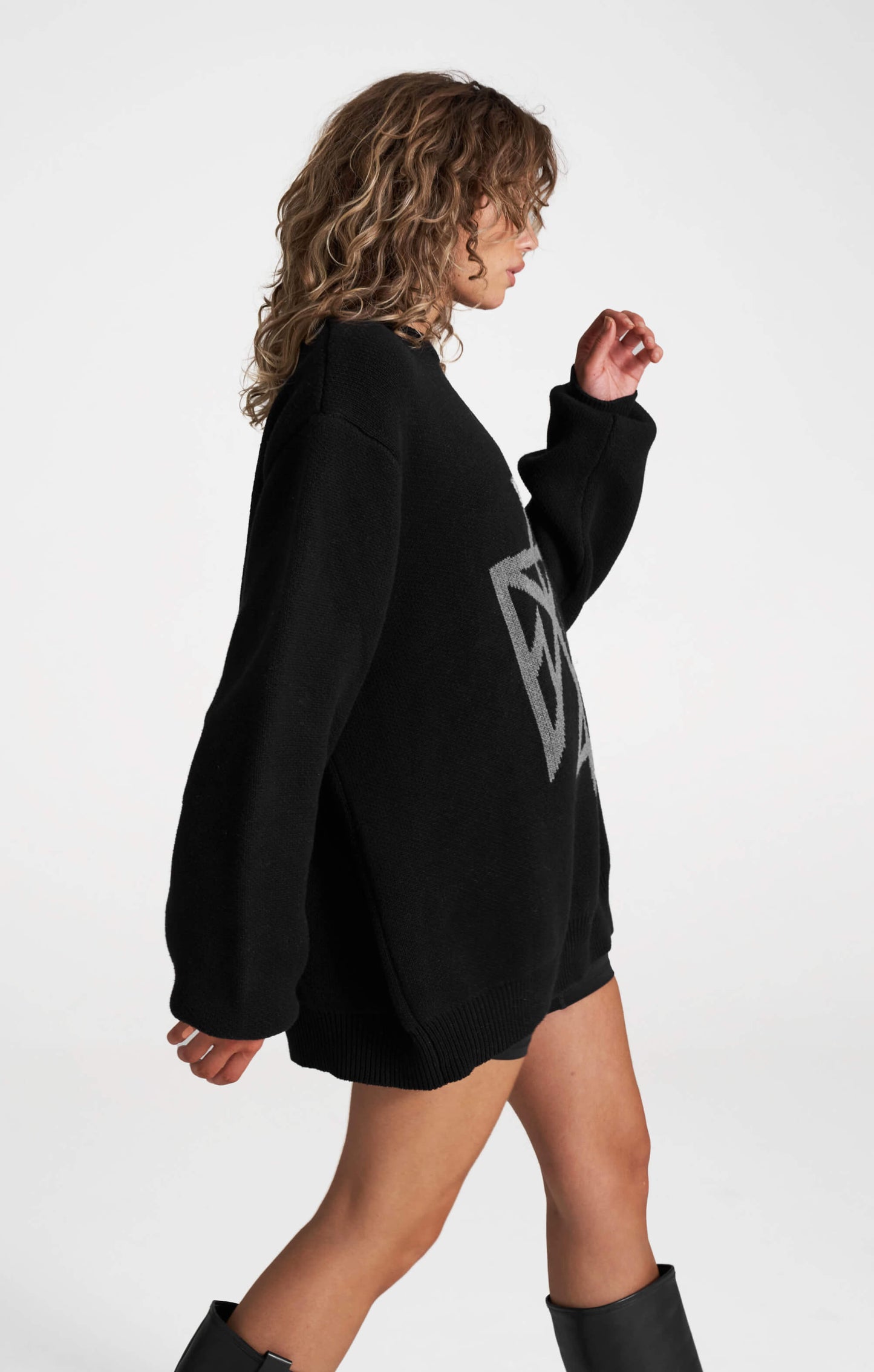 THE SIGNATURE JACQUARD KNIT - BLACK