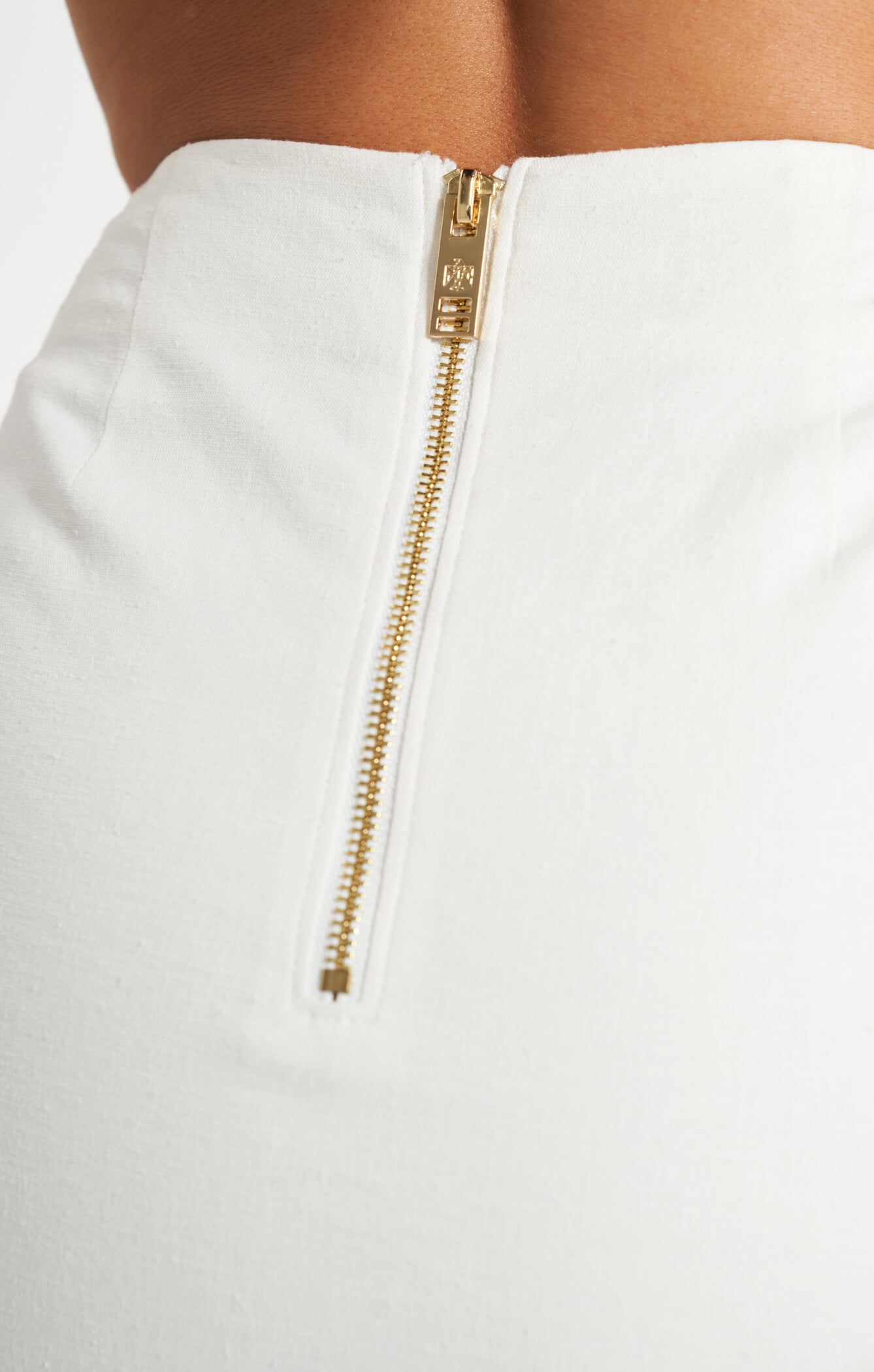 THE LINEN MINI SKIRT - WHITE