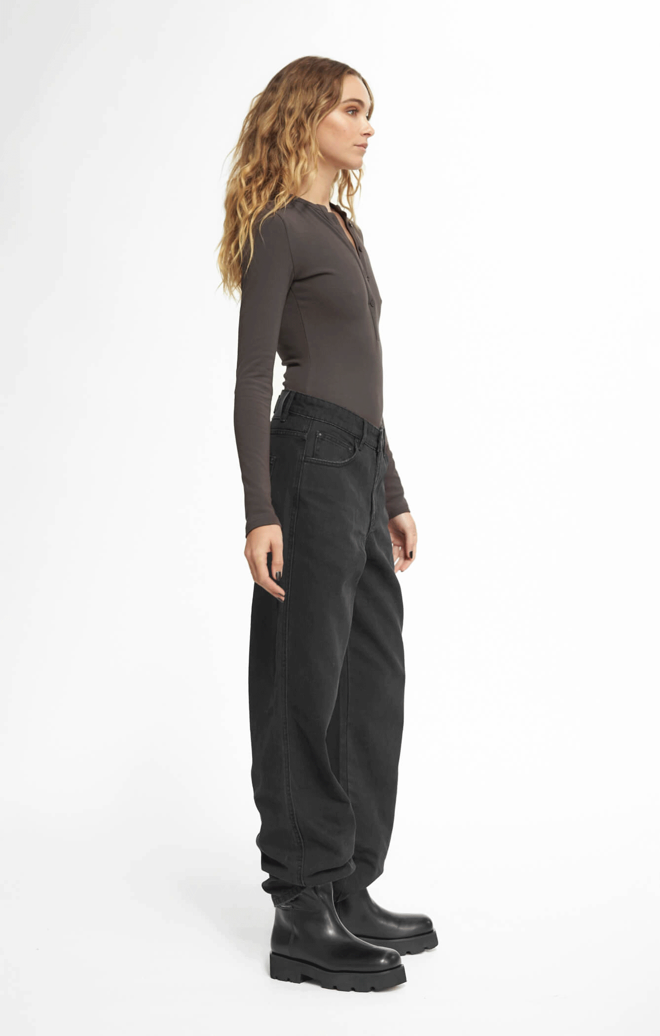 THE LUXE RIB L/S HENLEY BODYSUIT - ESPRESSO