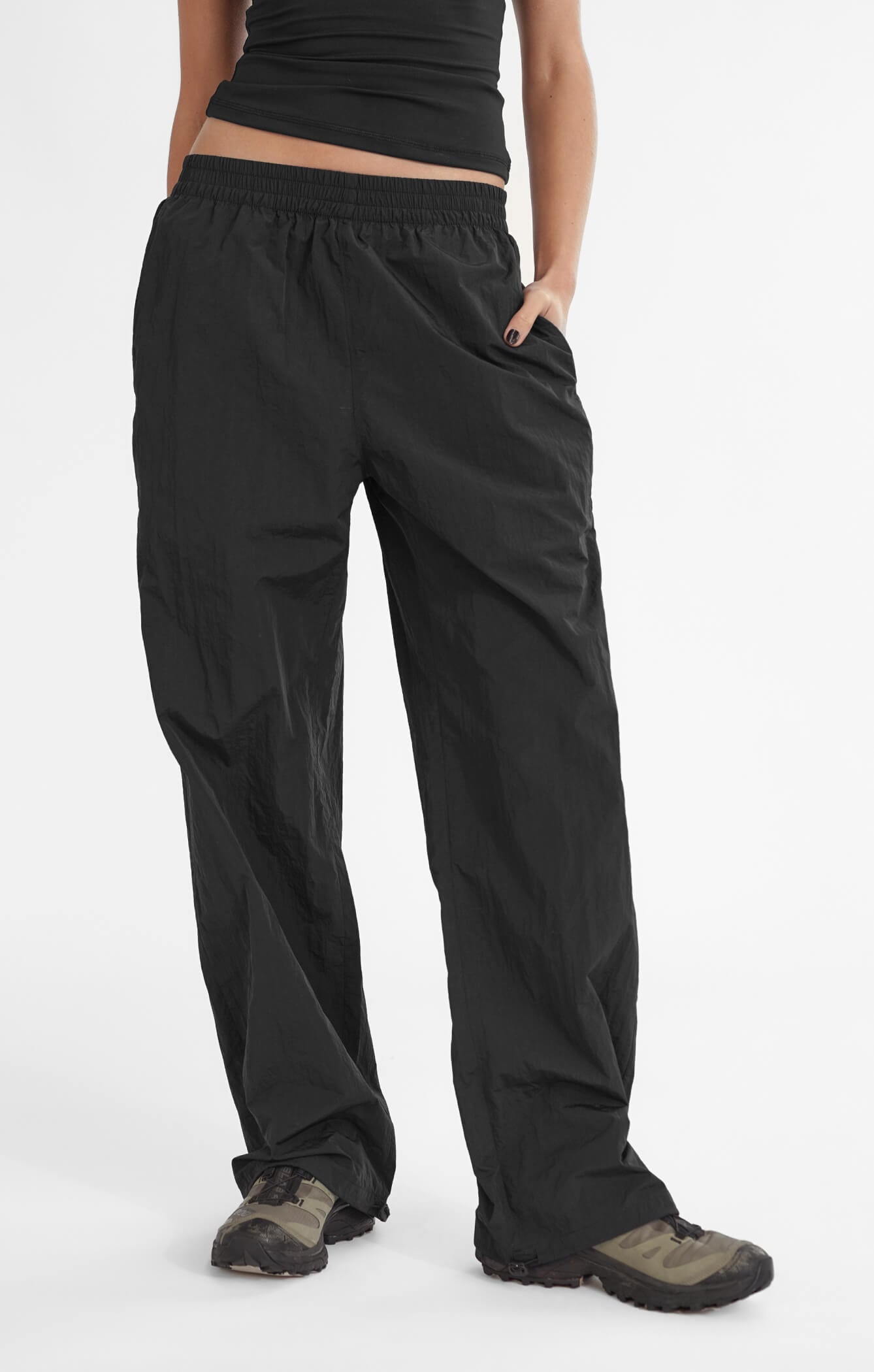 THE STRAIGHT LEG SPRAY PANT - BLACK