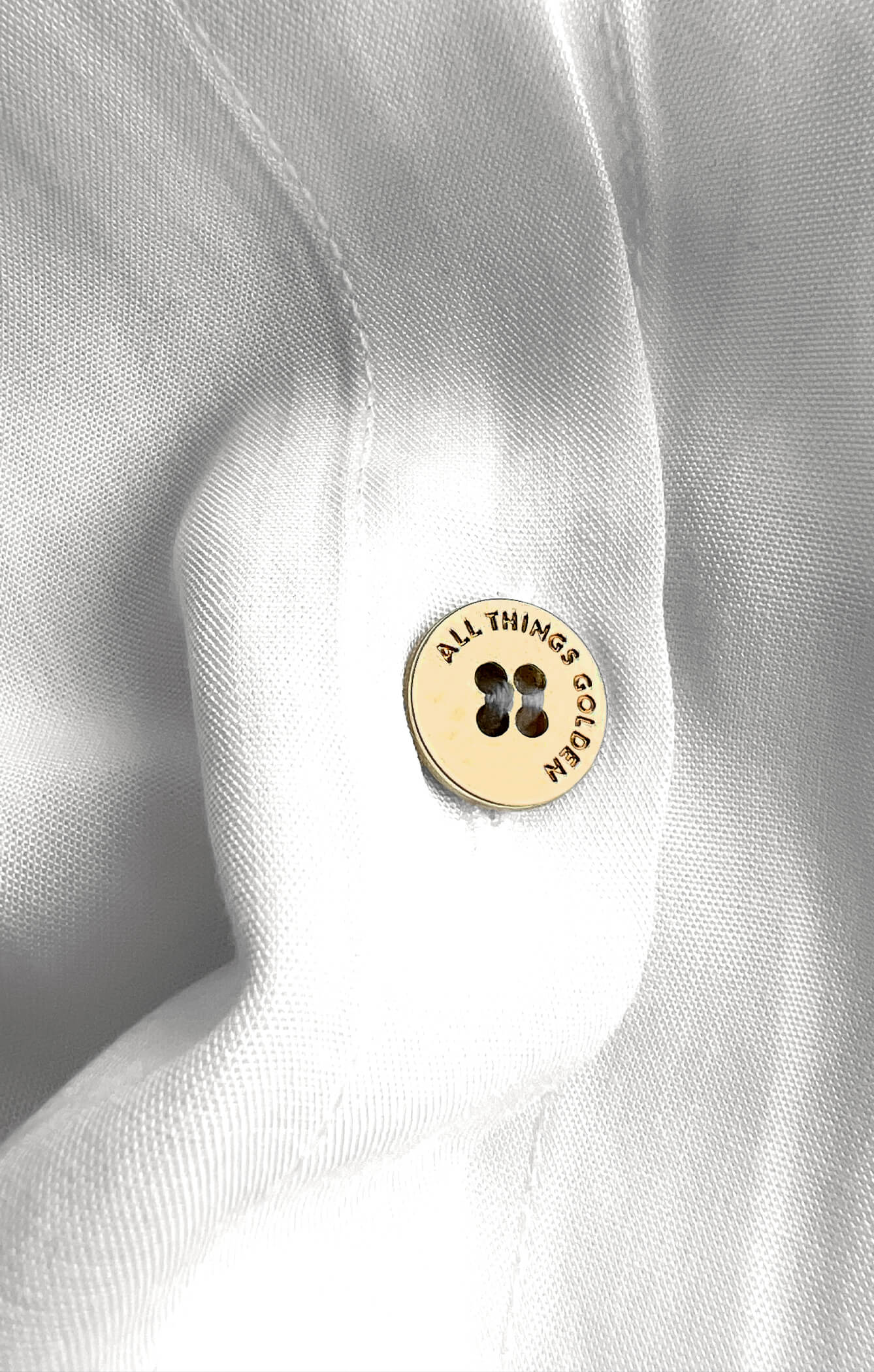 THE SIGNATURE SHIRT - WHITE