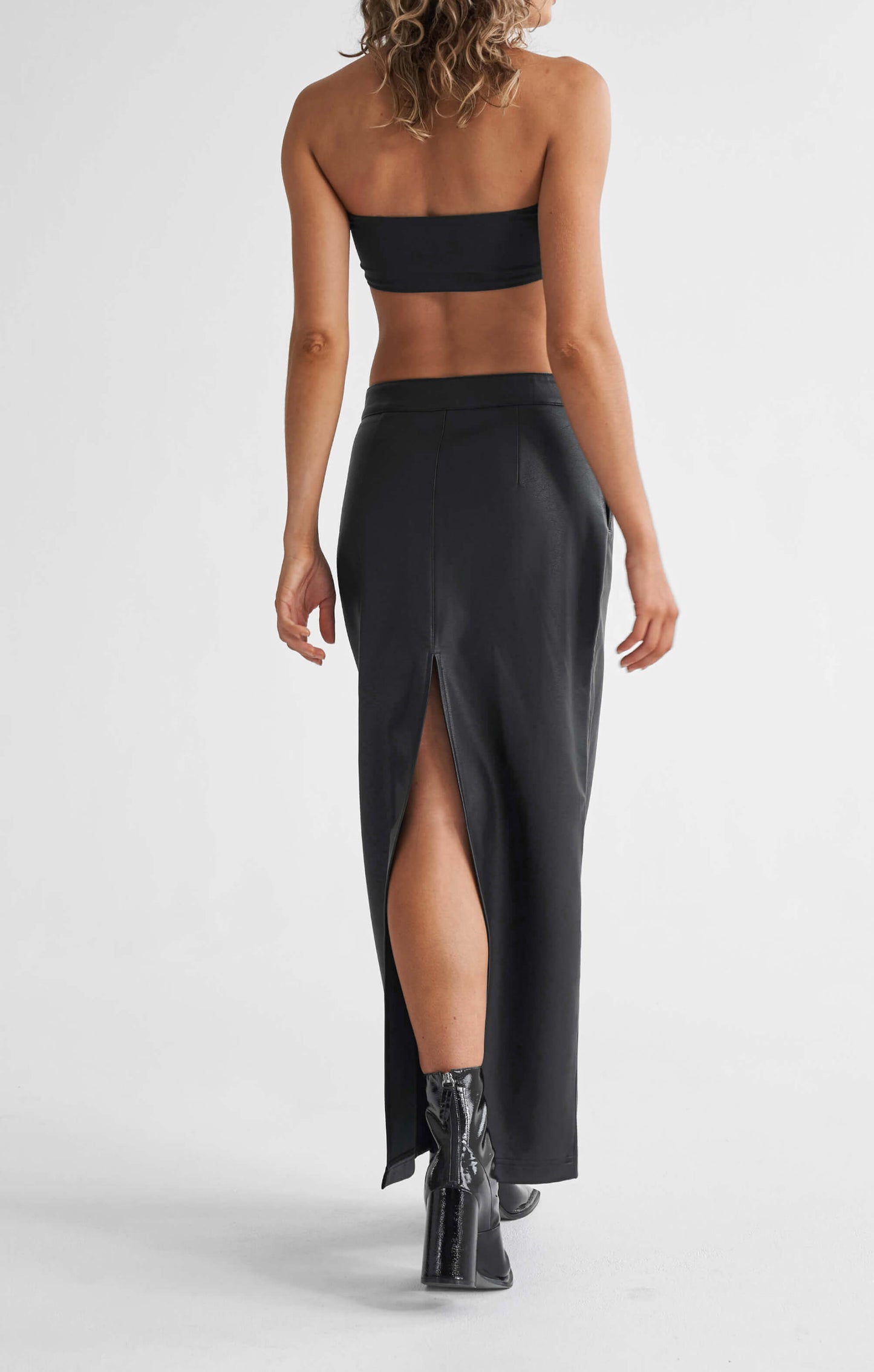 THE PEBBLED™ VEGAN LOW RISE MAXI SKIRT