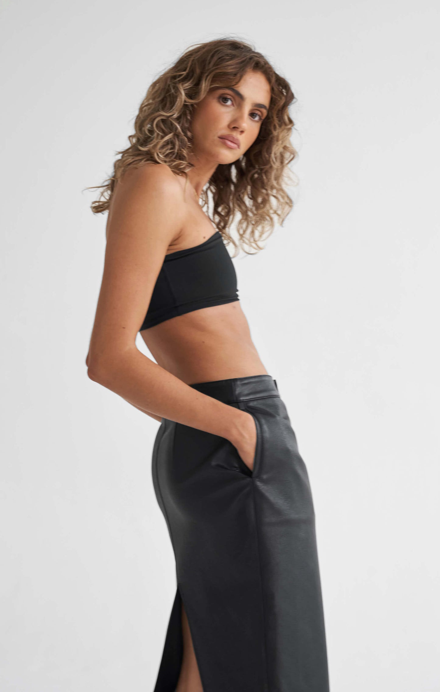 THE PEBBLED™ VEGAN LOW RISE MAXI SKIRT