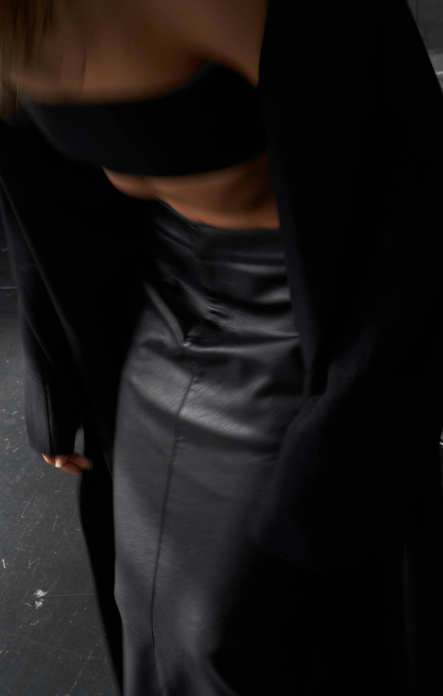 THE PEBBLED™ VEGAN LOW RISE MAXI SKIRT