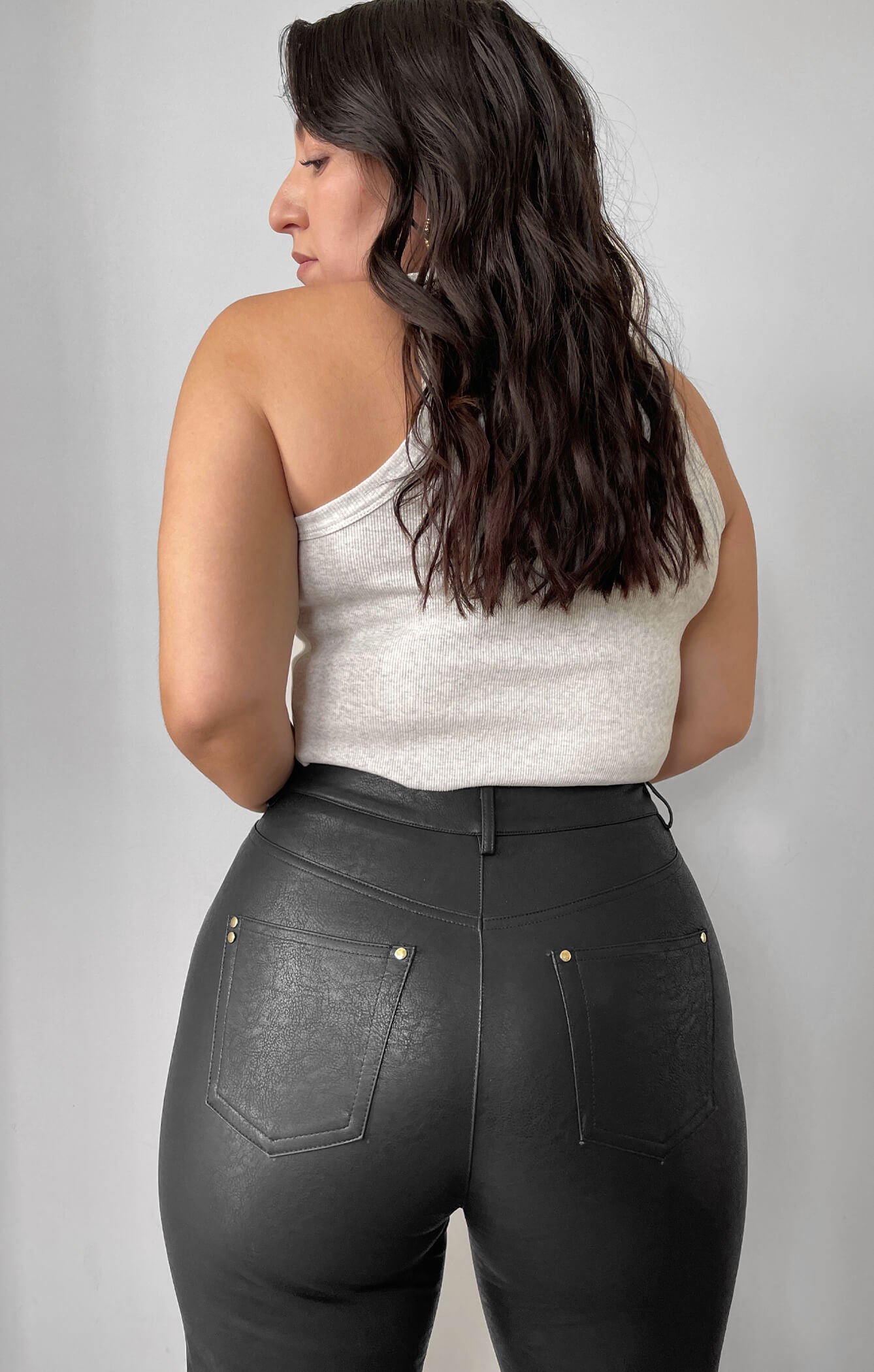 THE PEBBLED™ VEGAN STRAIGHT LEG PANT