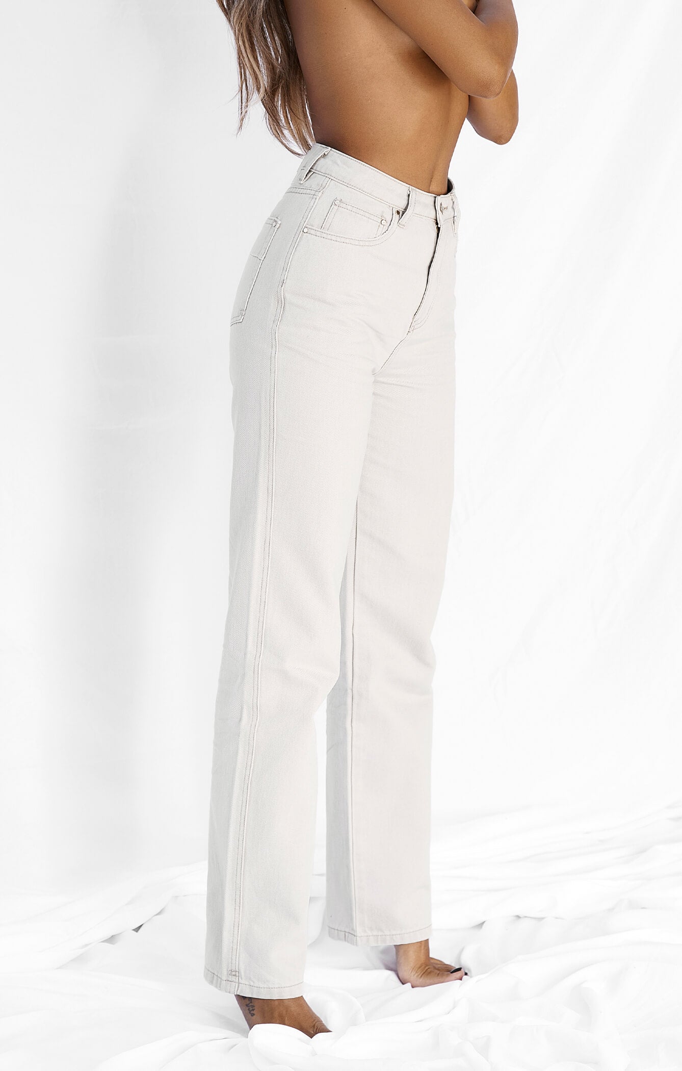 THE HIGH RISE DENIM STRAIGHT LEG JEAN - WASHED STONE