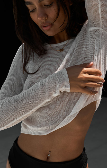 THE CROPPED KNITTED LONG SLEEVE - WHITE
