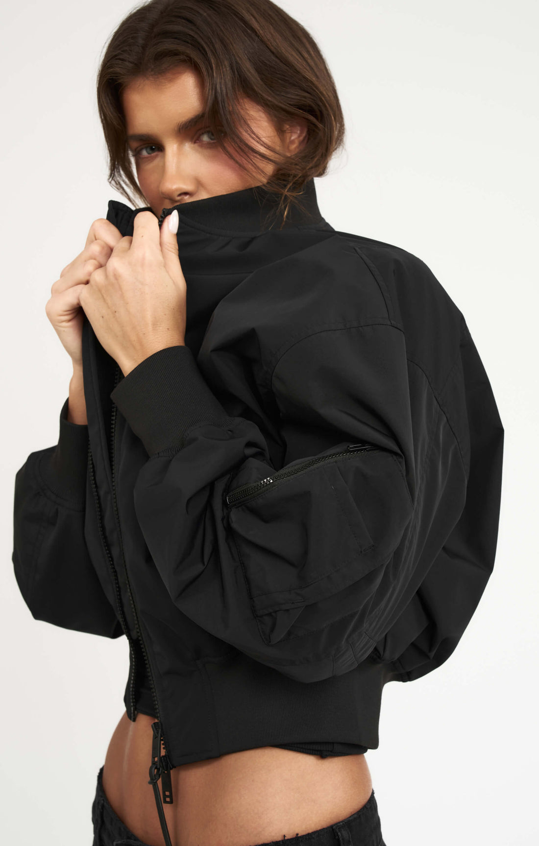 THE CLASSIC BOMBER JACKET - BLACK