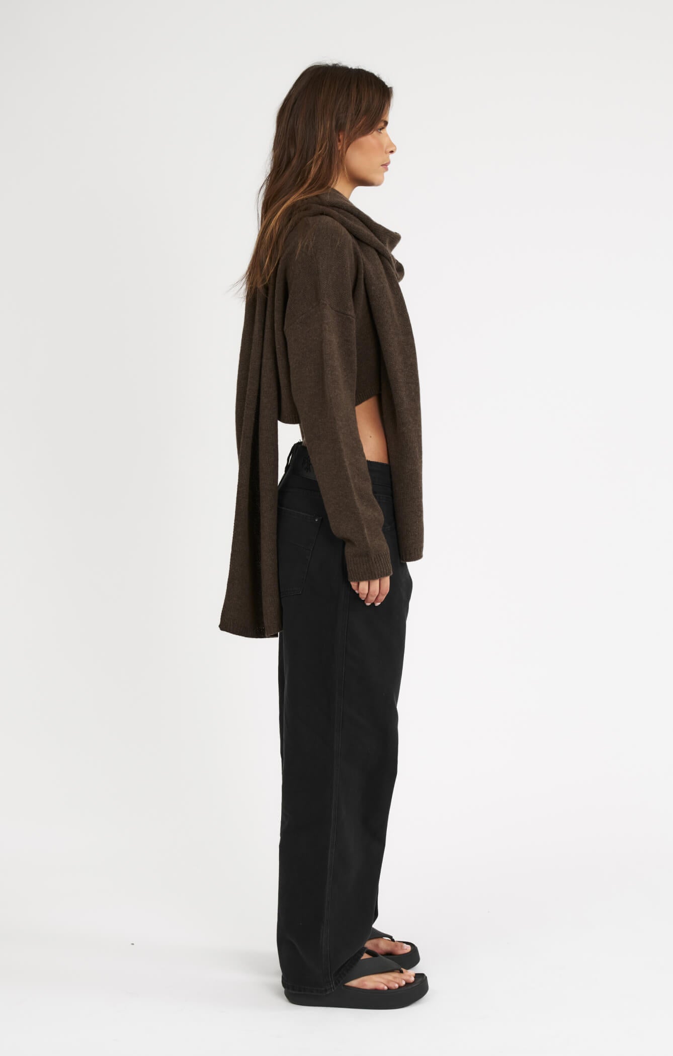 THE CROPPED UNIVERSAL KNIT 2.0 - ESPRESSO MARLE