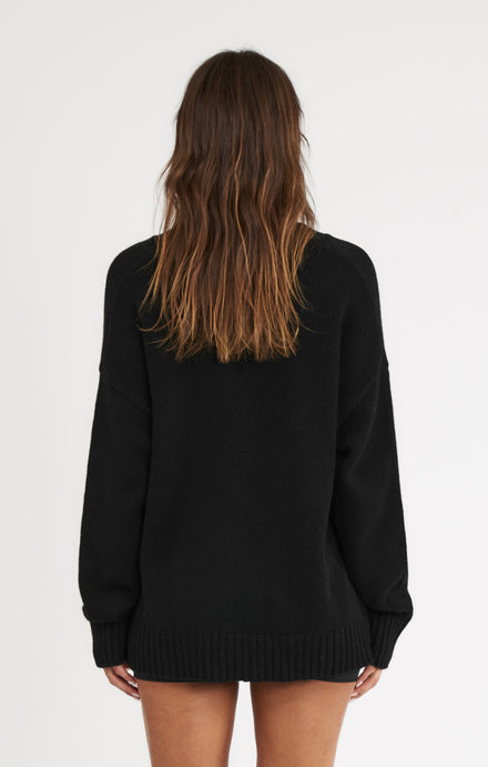 THE DEEP V-NECK JUMPER - BLACK