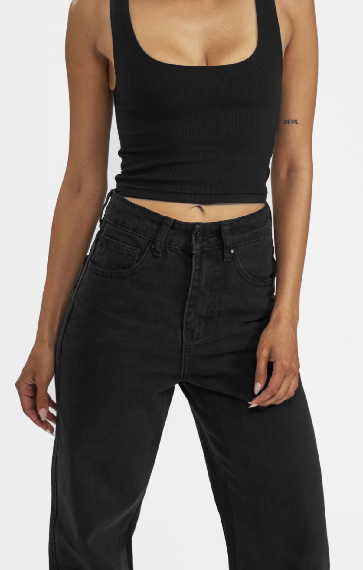 THE HIGH RISE STRAIGHT LEG JEAN - WASHED BLACK
