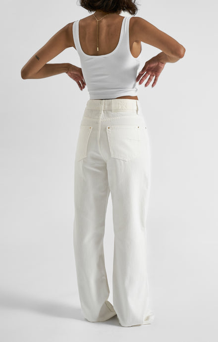 THE HIGH RISE STRAIGHT LEG JEAN - CHALK