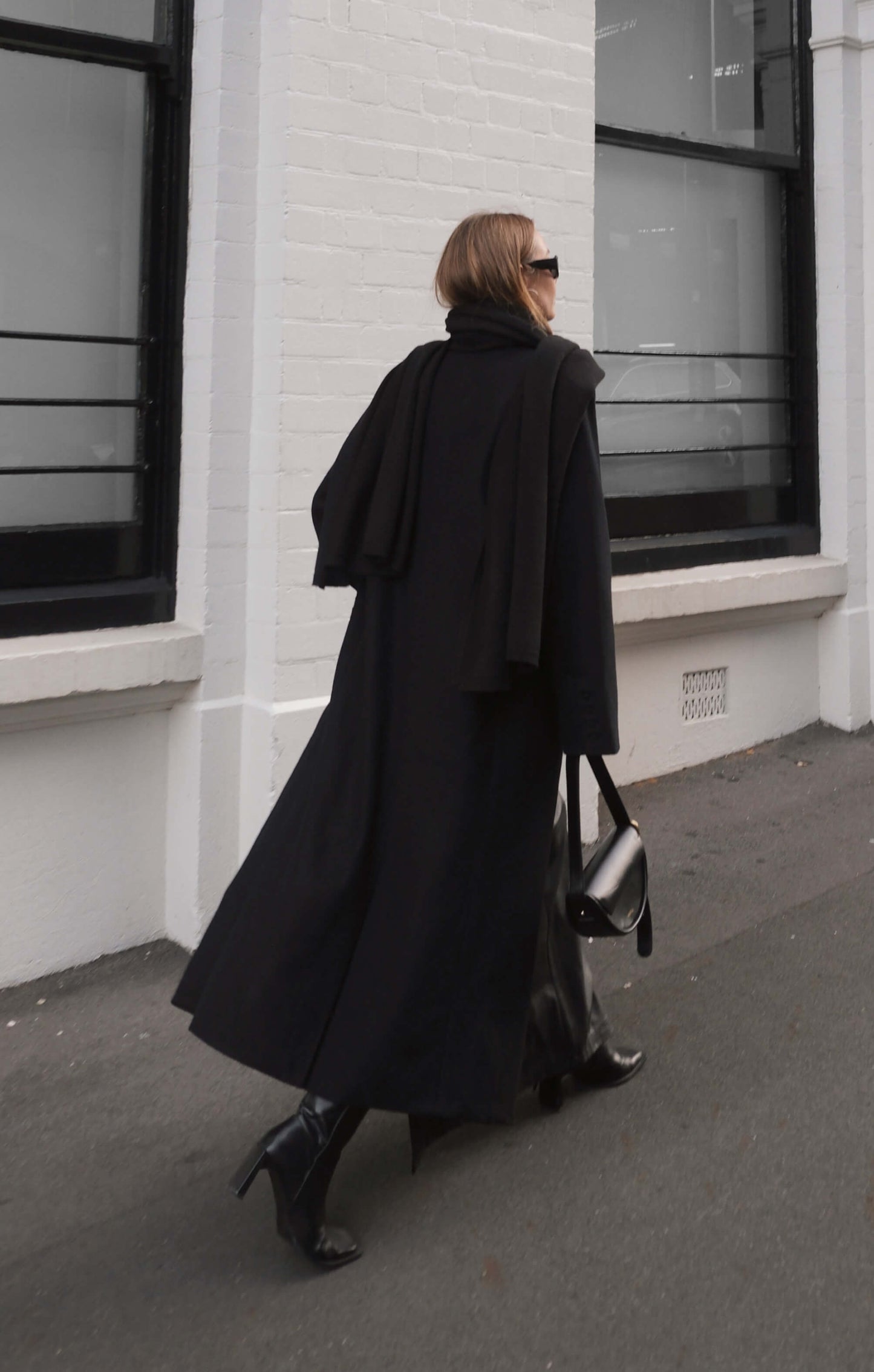 THE LONGLINE CLASSIC COAT - BLACK