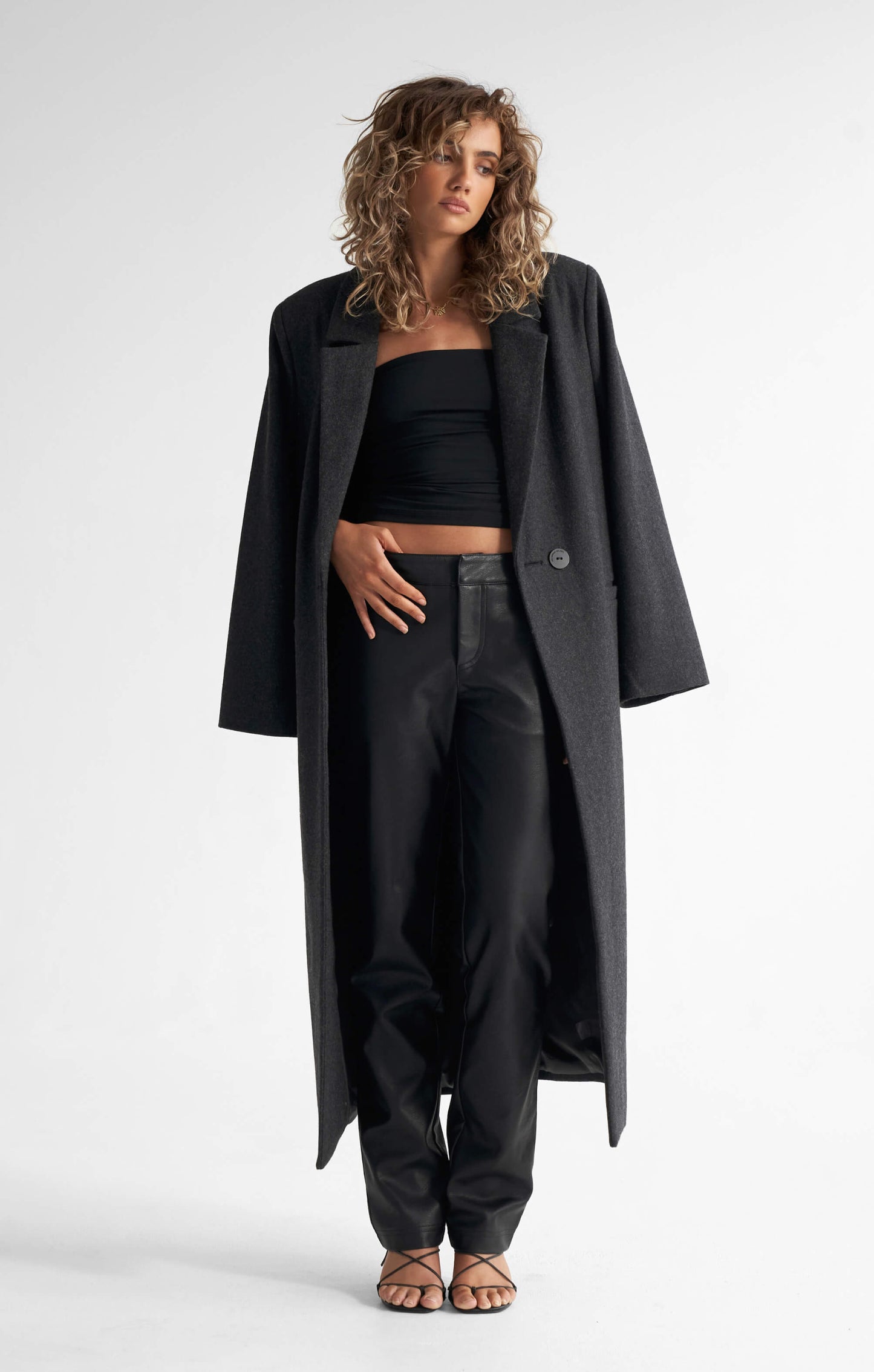 THE LONGLINE CLASSIC COAT - CHARCOAL