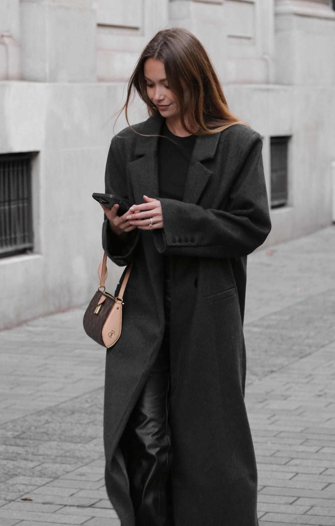 THE LONGLINE CLASSIC COAT - CHARCOAL