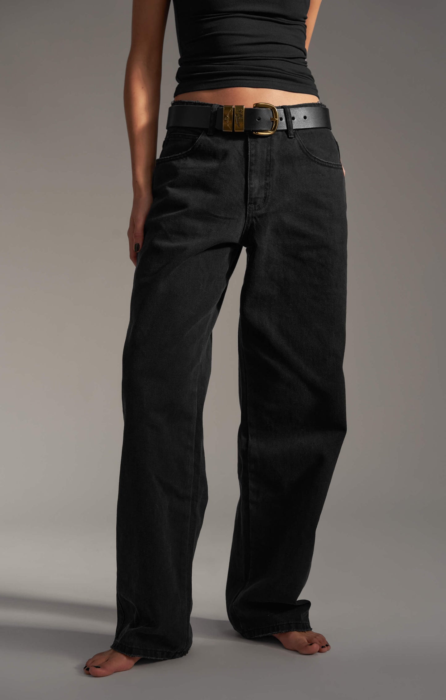 THE LOW RISE BAGGY JEAN - WASHED BLACK