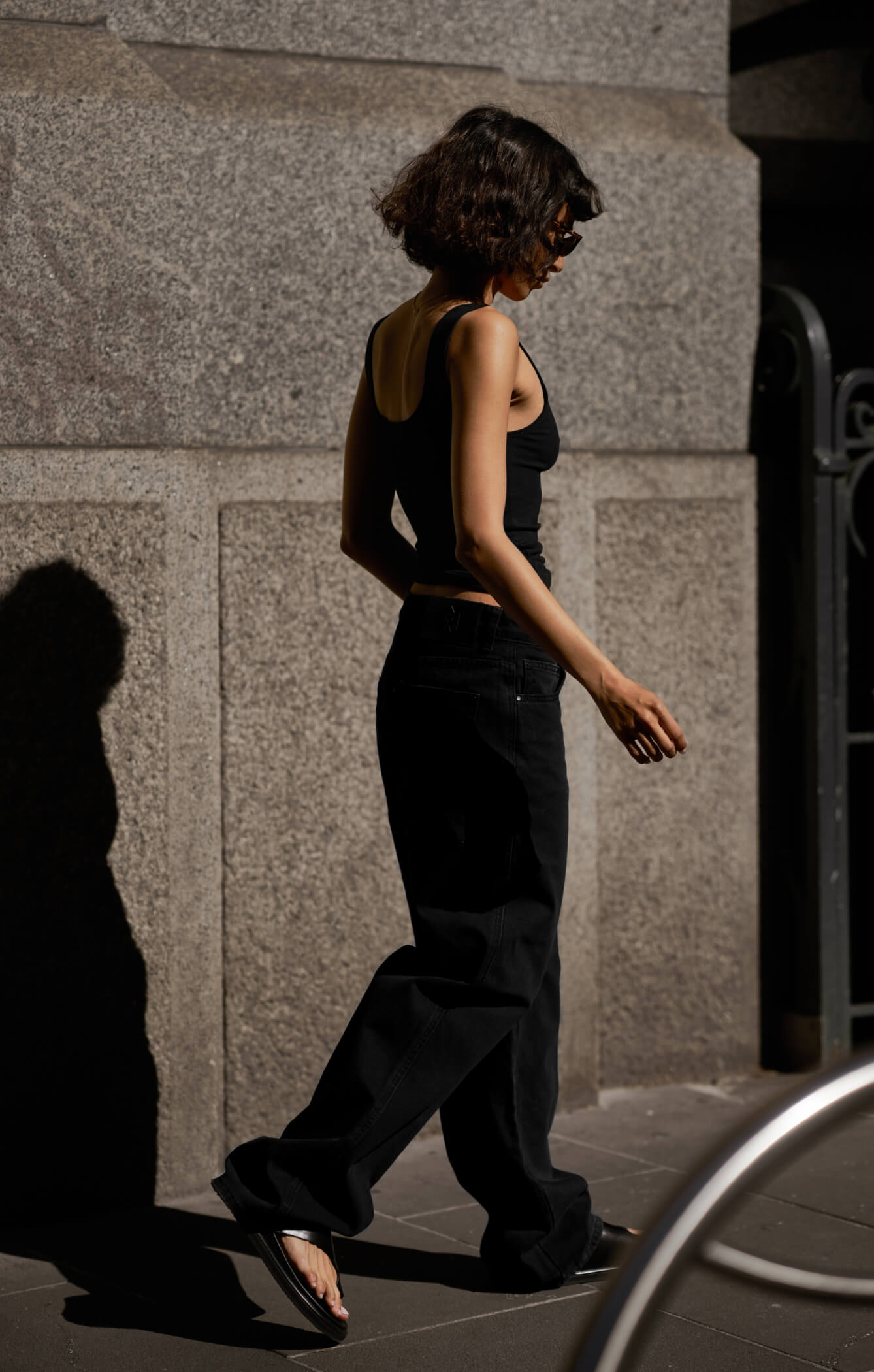 THE LOW RISE BAGGY JEAN - WASHED BLACK