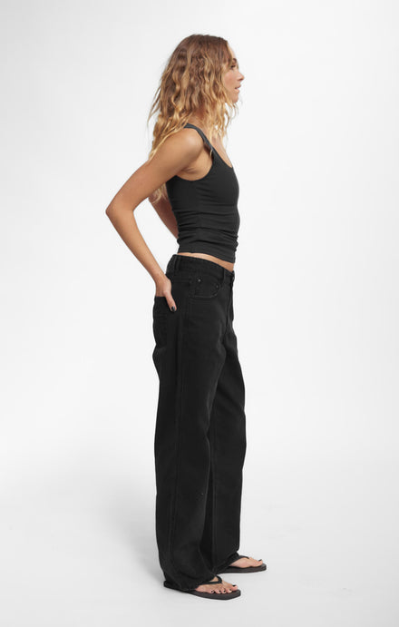 THE LOW RISE BAGGY JEAN - WASHED BLACK