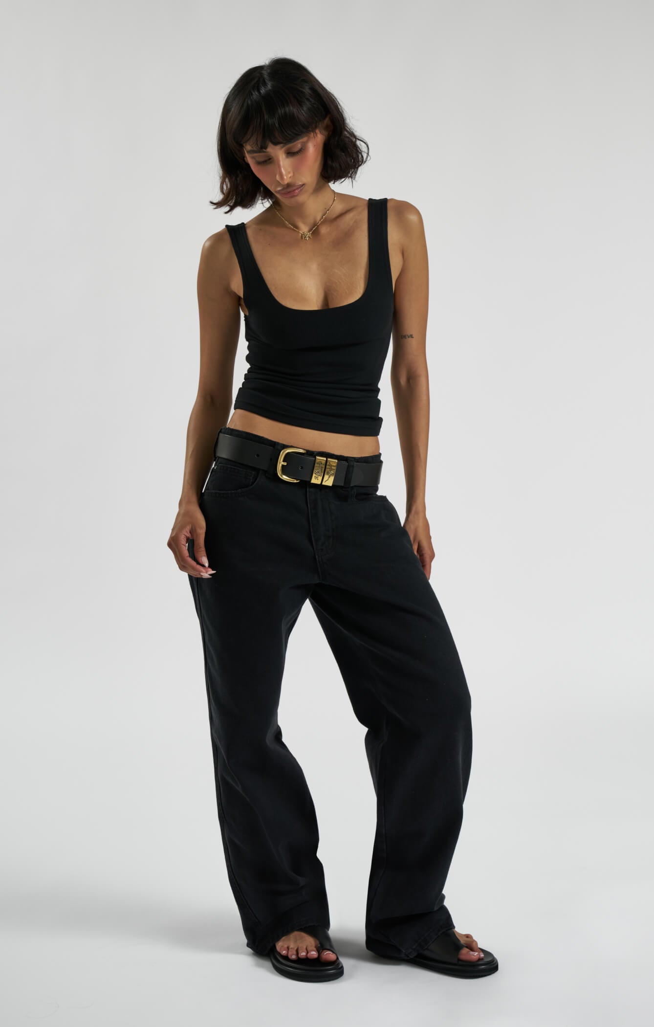 THE LOW RISE BAGGY JEAN - WASHED BLACK