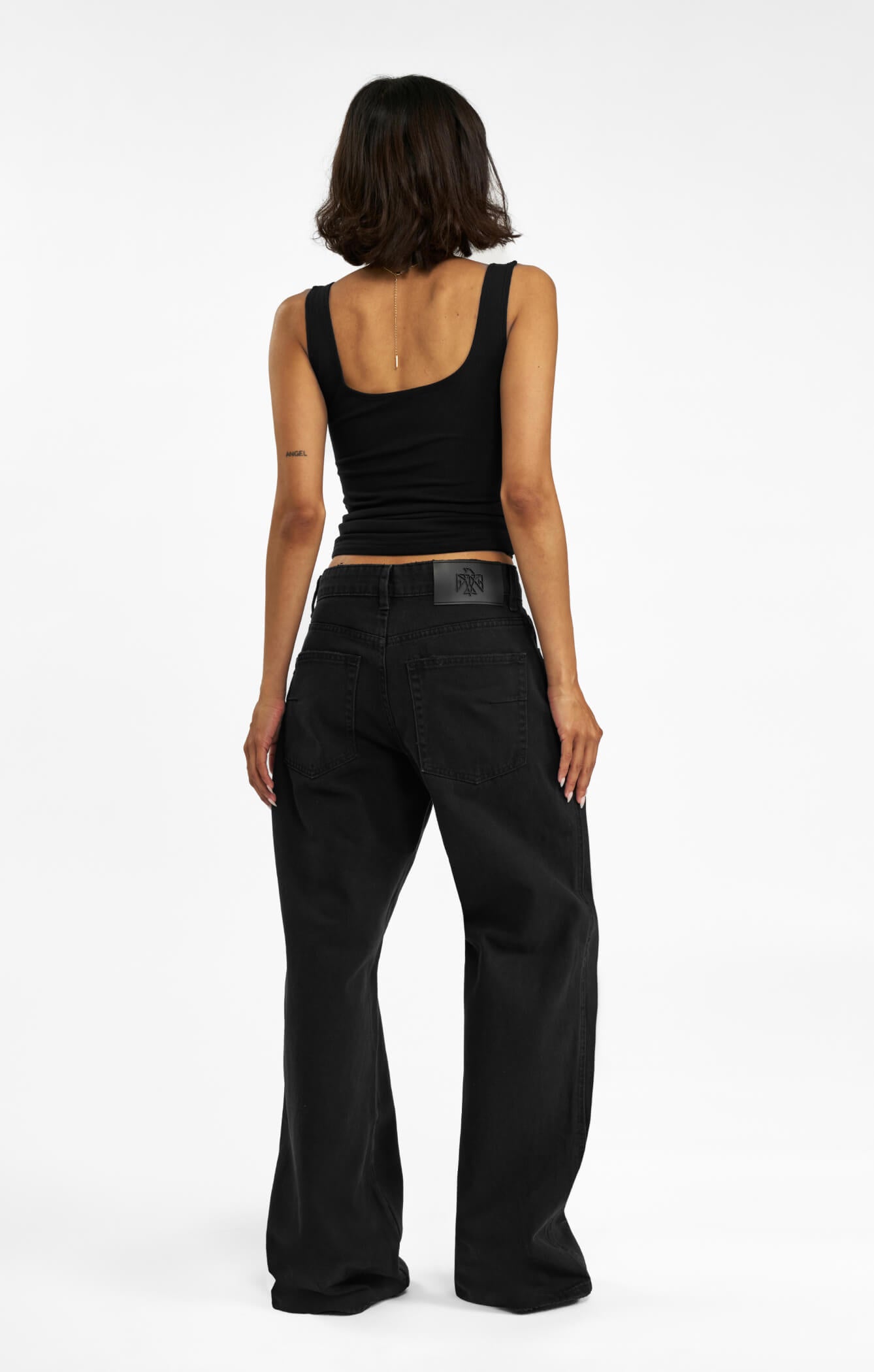 THE LOW RISE BAGGY JEAN - WASHED BLACK