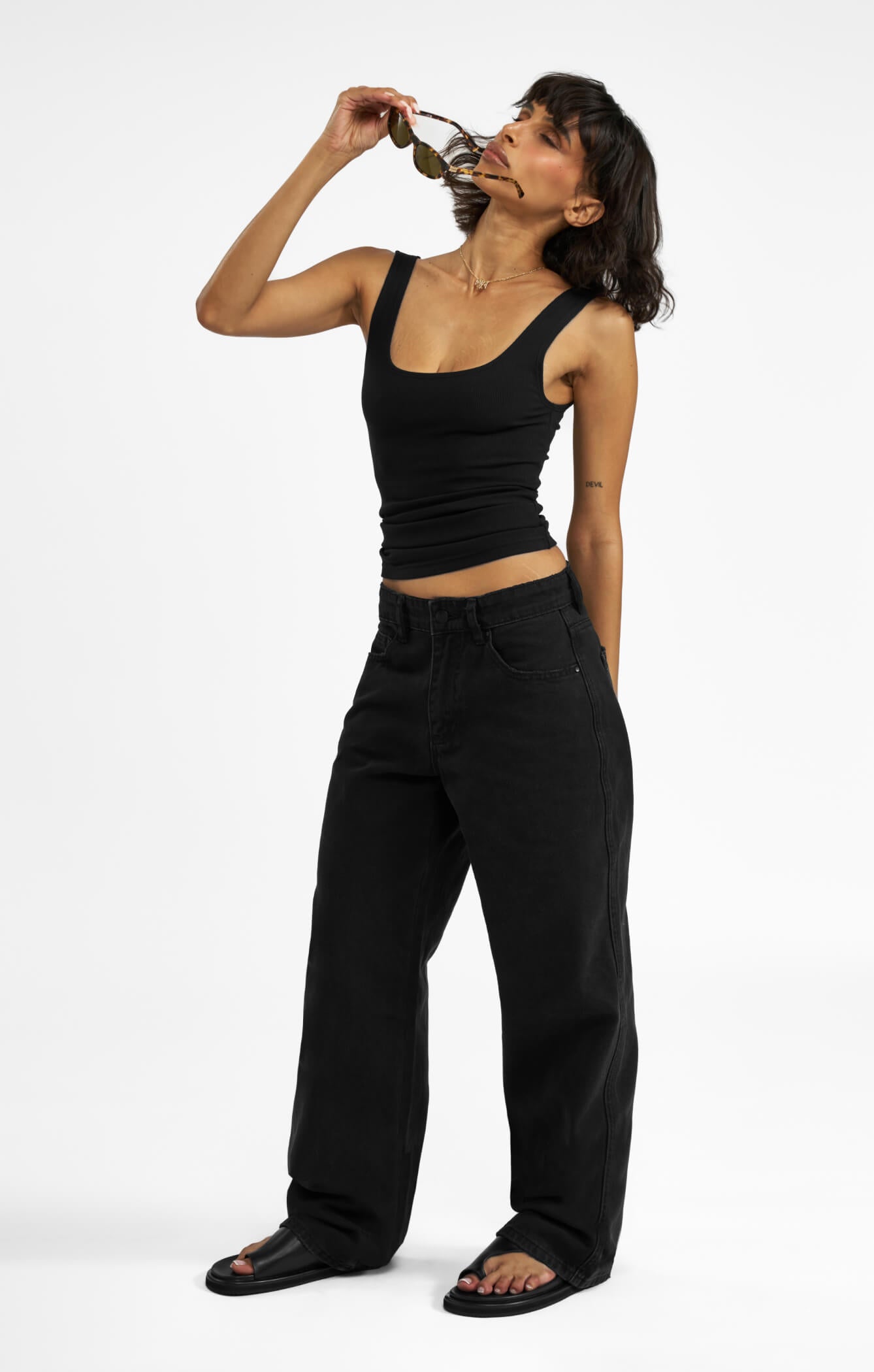 THE LOW RISE BAGGY JEAN - WASHED BLACK