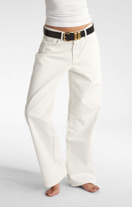 THE LOW RISE BAGGY JEAN - CHALK