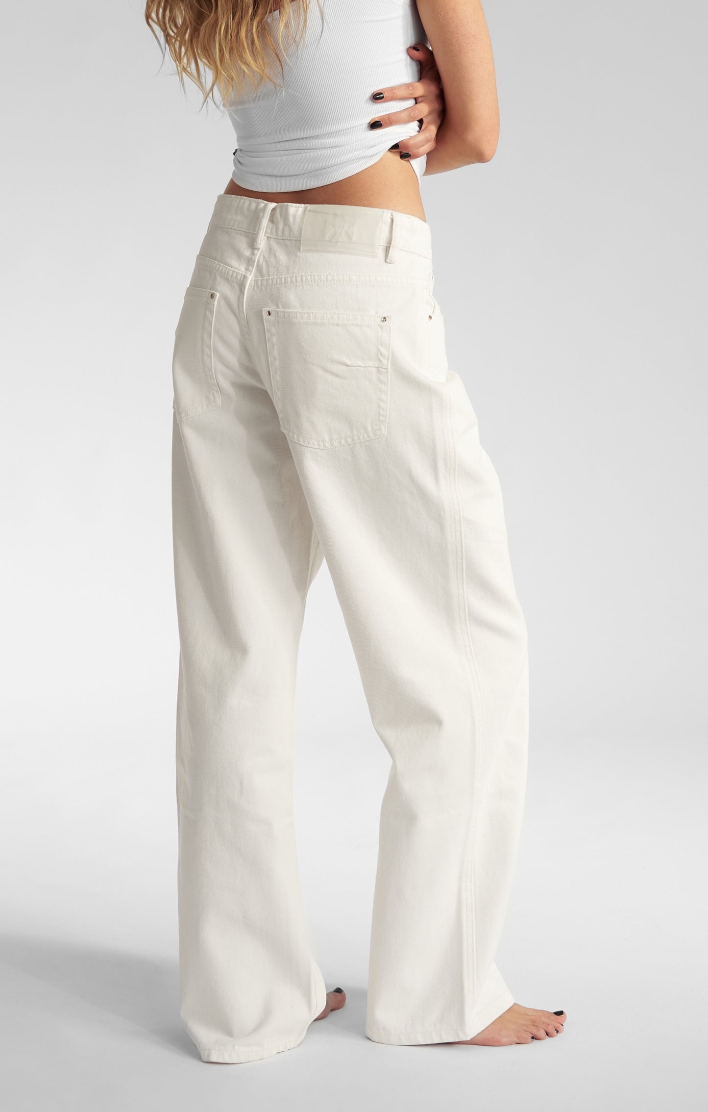 THE LOW RISE BAGGY JEAN - CHALK