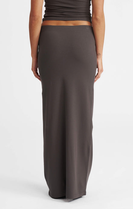 THE LUXE RIB MAXI SKIRT - ESPRESSO