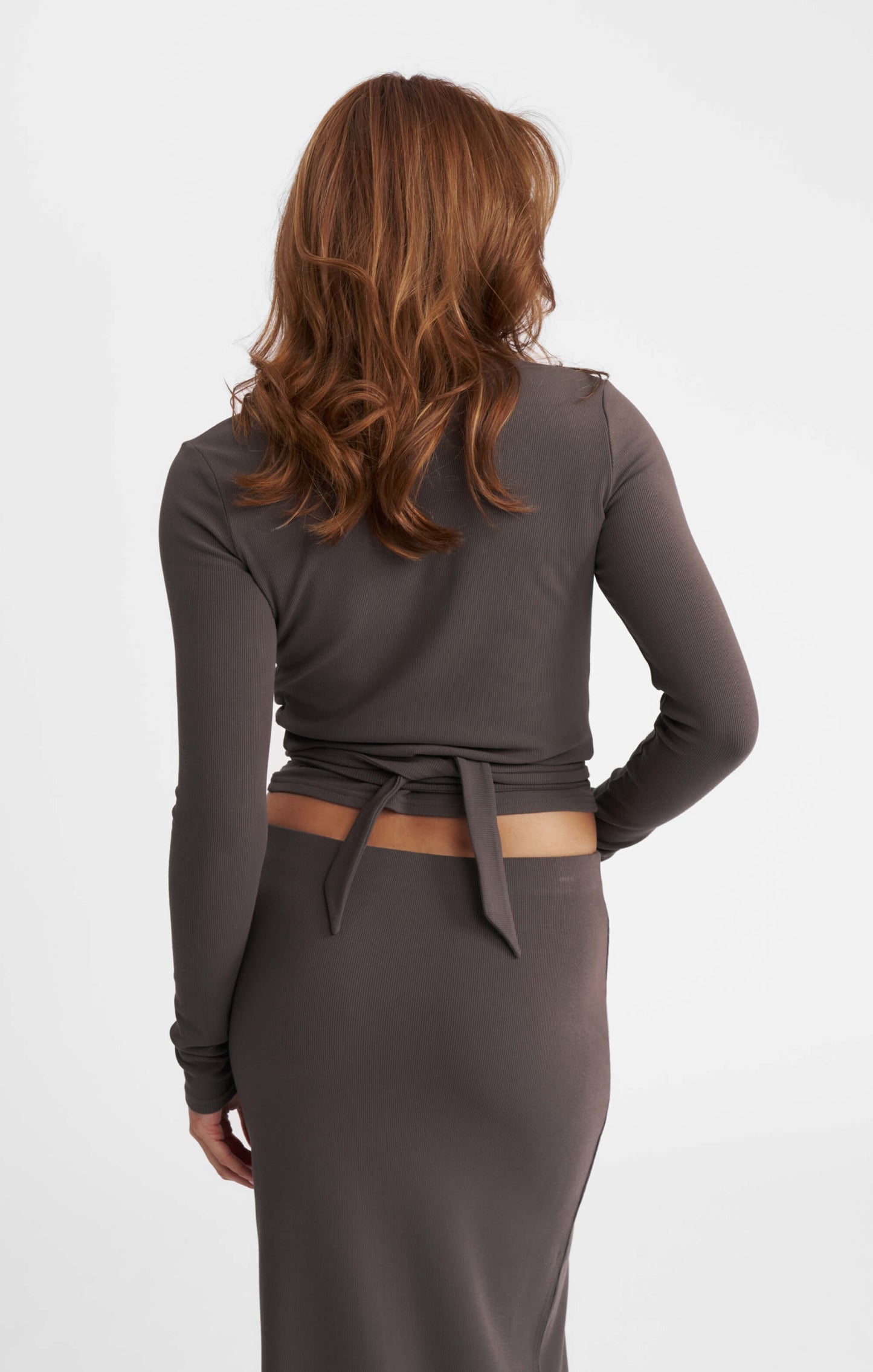 THE LUXE RIB LONG SLEEVE WRAP TOP - ESPRESSO