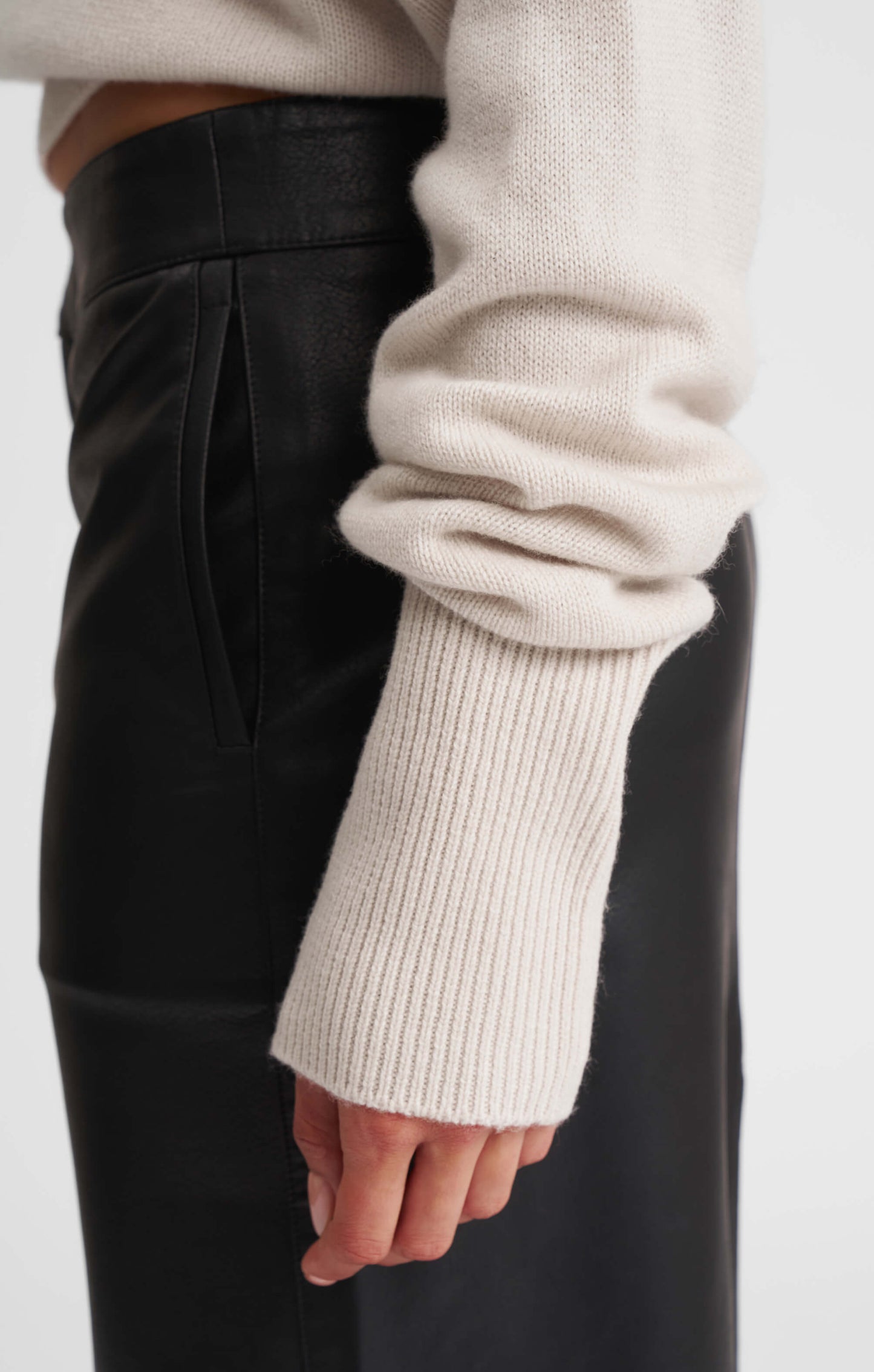 THE OFF-SHOULDER KNIT - BONE