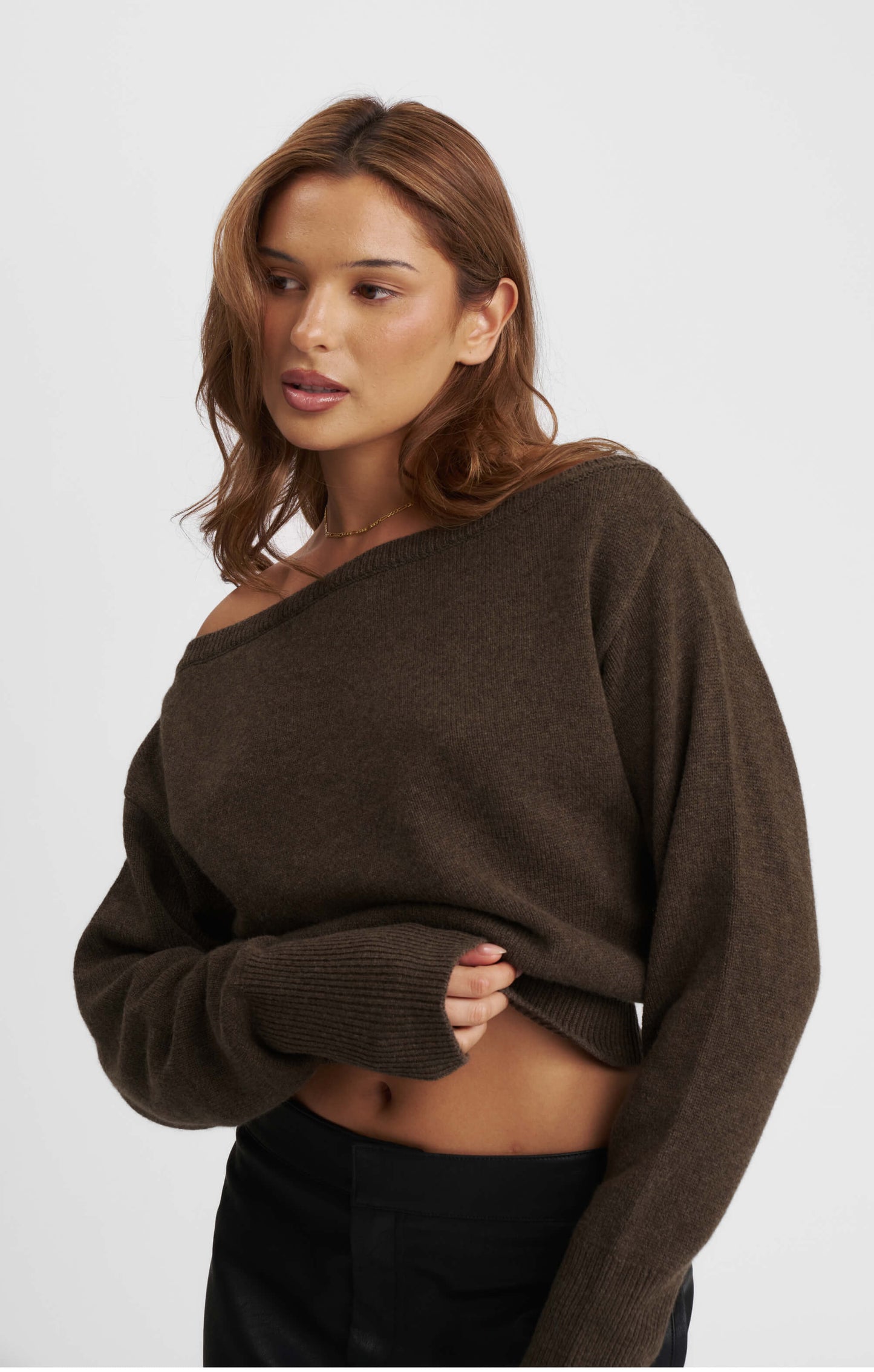 THE OFF-SHOULDER KNIT - ESPRESSO MARLE