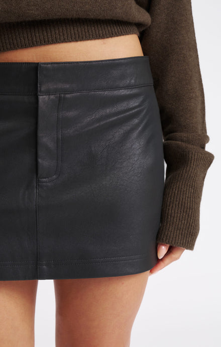 THE PEBBLED™ LOW RISE MINI SKIRT
