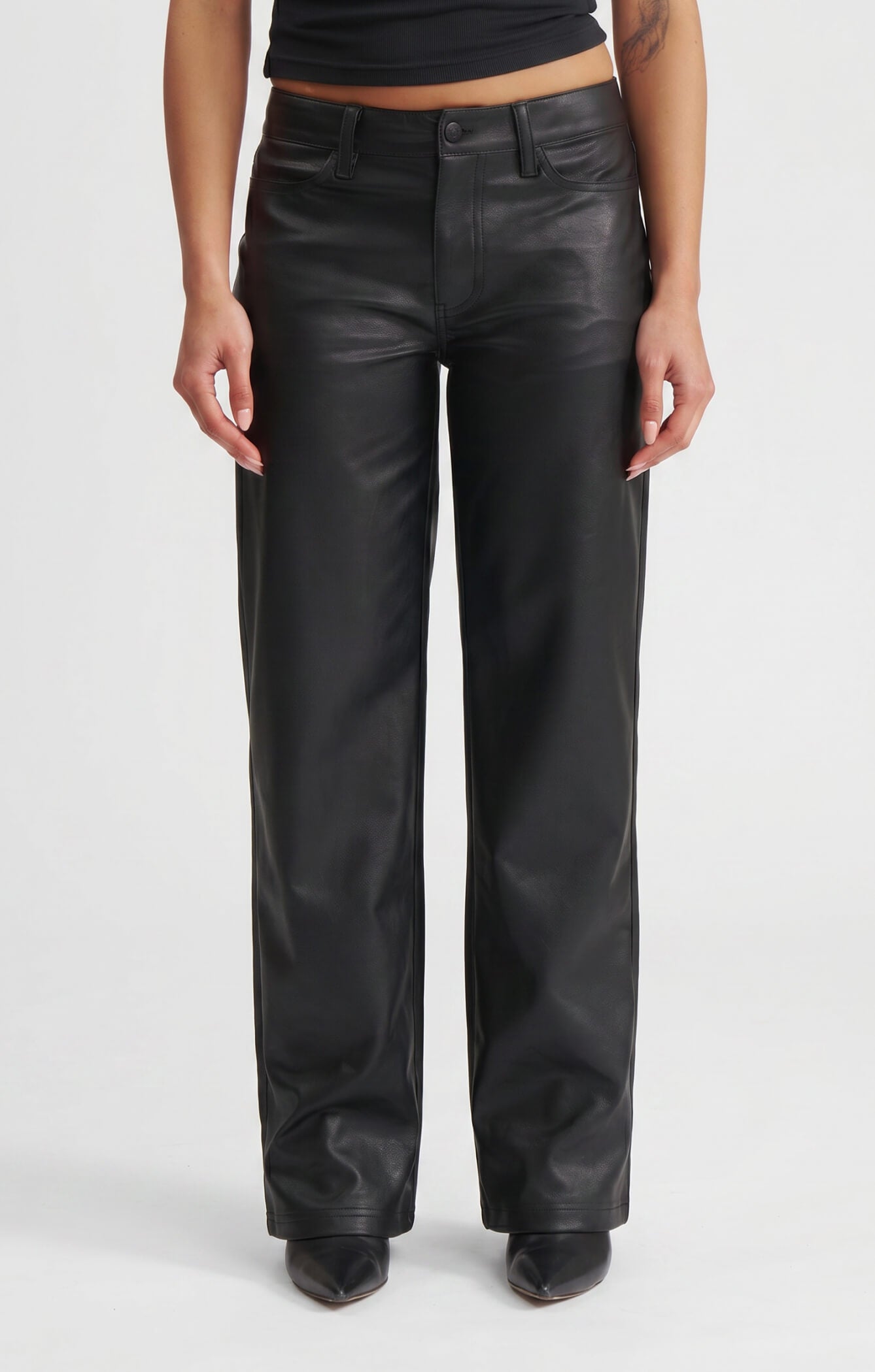 THE PEBBLED™ LOW RISE STRAIGHT LEG PANT