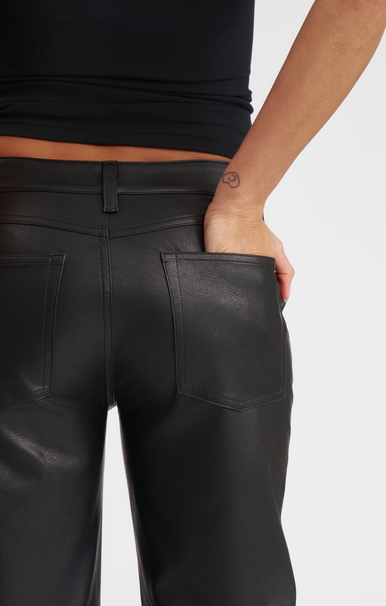 THE PEBBLED™ LOW RISE STRAIGHT LEG PANT