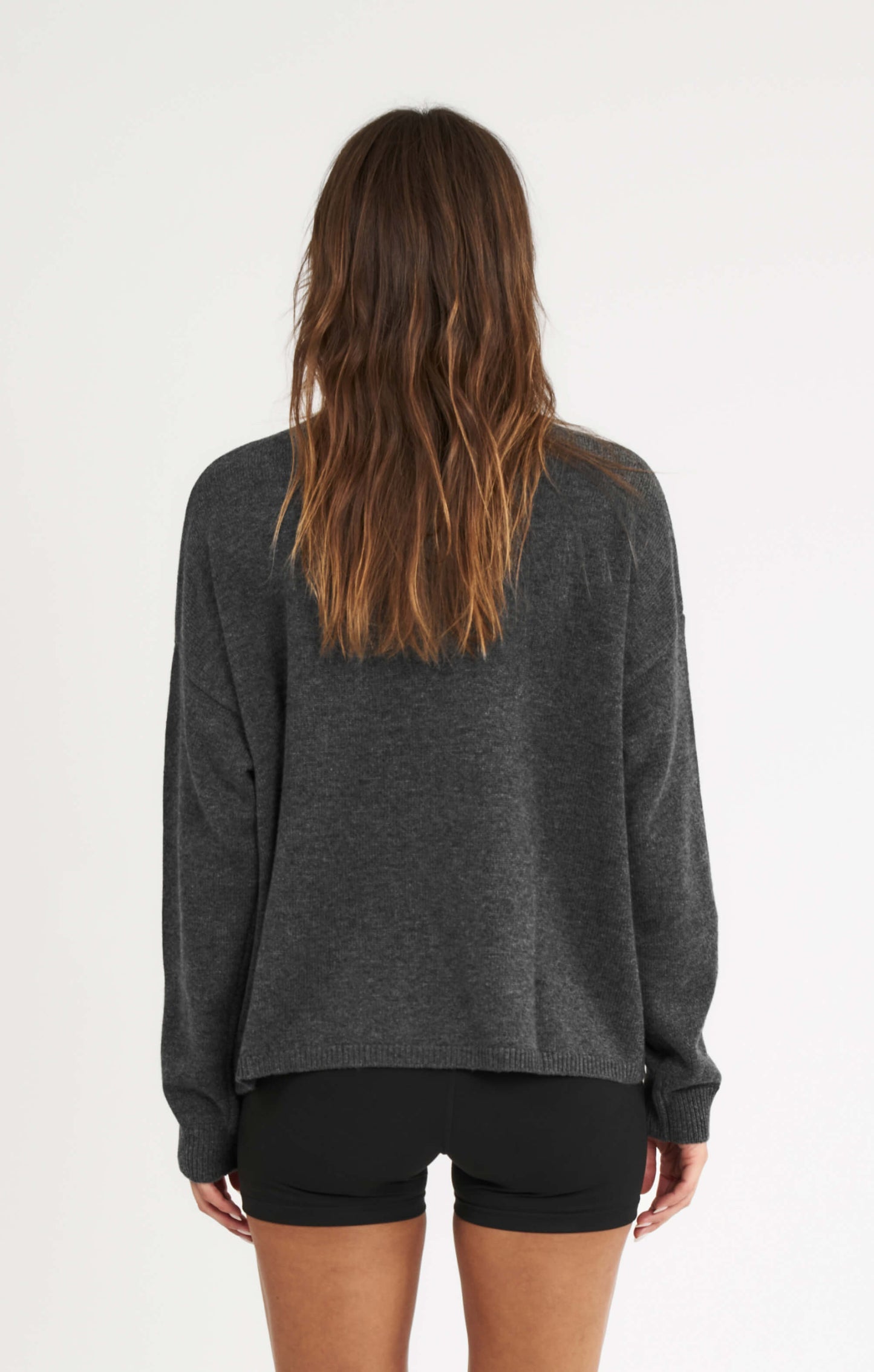 THE UNIVERSAL KNIT 2.0 - CHARCOAL