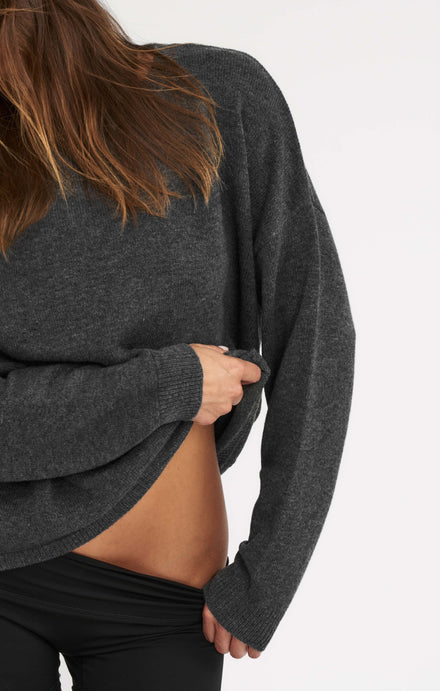 THE UNIVERSAL KNIT 2.0 - CHARCOAL
