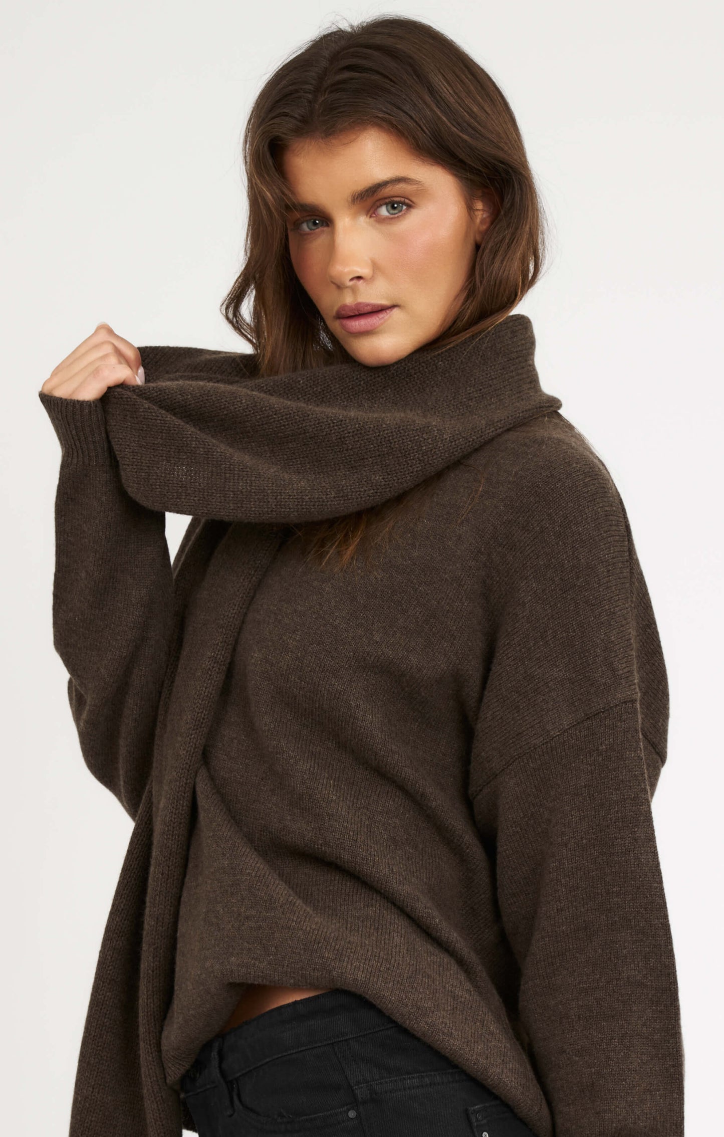 THE UNIVERSAL KNIT 2.0 - ESPRESSO MARLE
