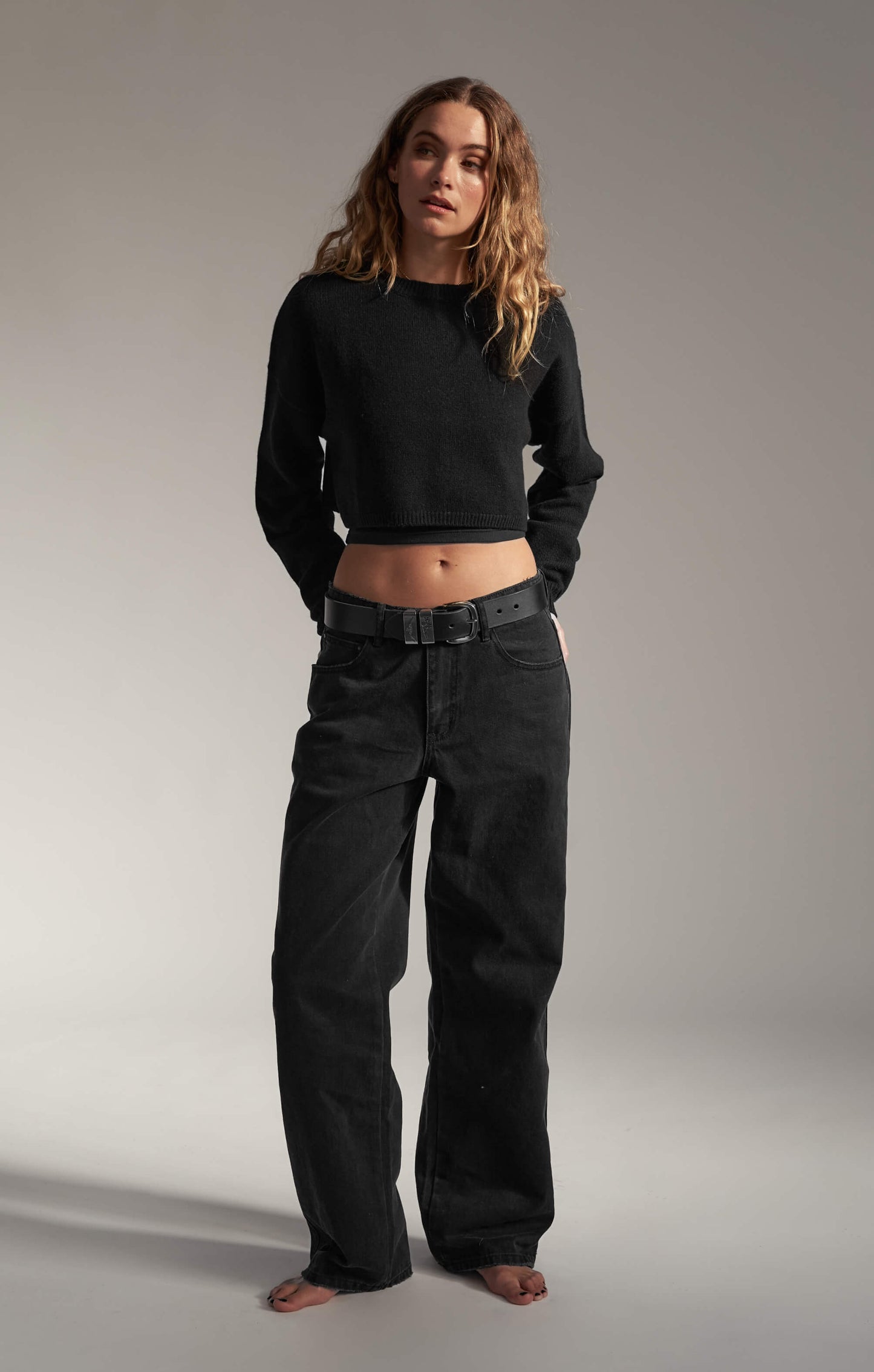 THE CROPPED UNIVERSAL KNIT 2.0 - BLACK