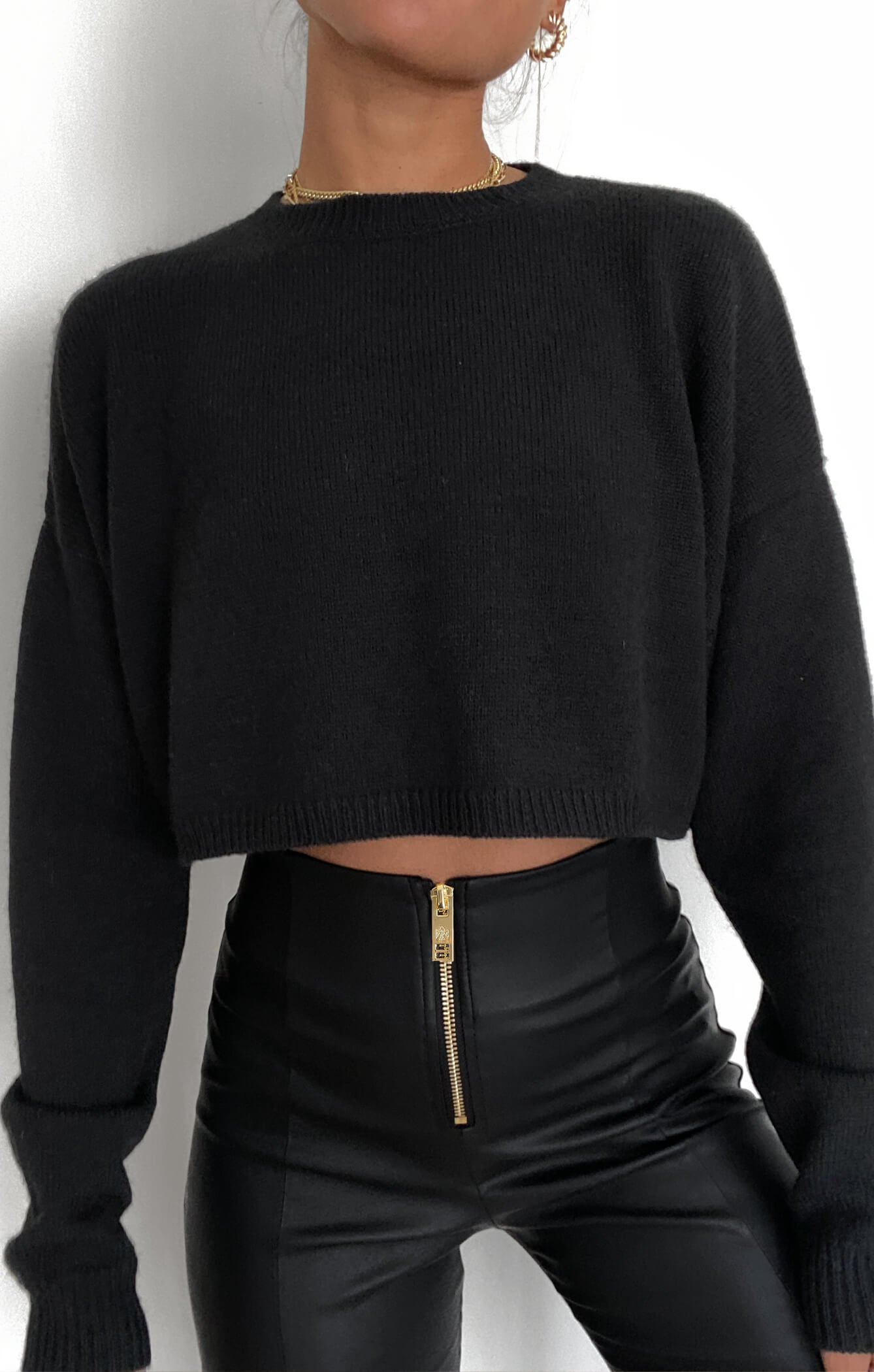 THE CROPPED UNIVERSAL KNIT - BLACK