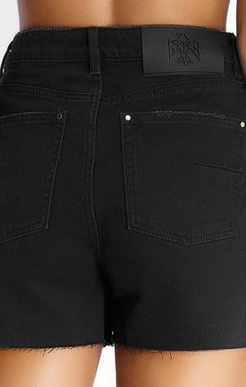 THE HIGH RISE CUT-OFF - WASHED BLACK