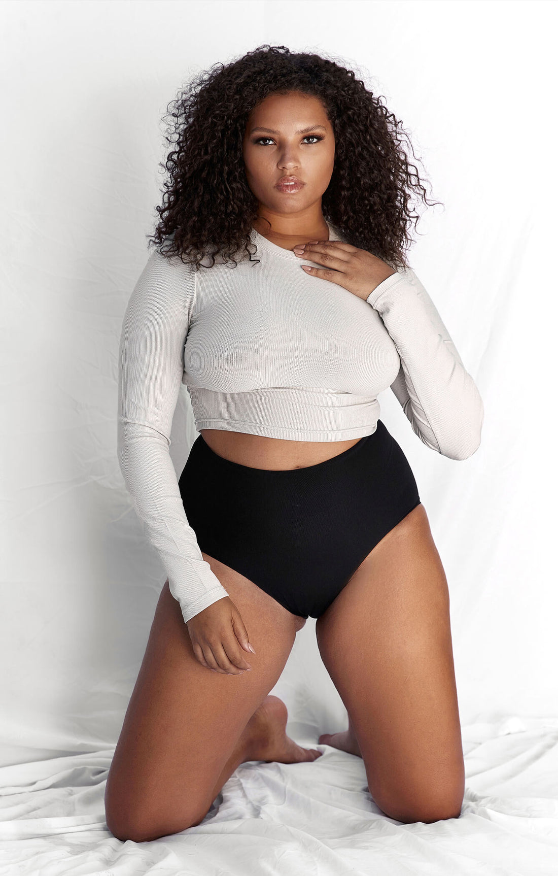 THE LUXE RIB LONG SLEEVE CROP - STONE